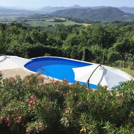 Alojamento de Acomodação e Pequeno-almoço Valdipetrina 3*