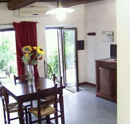 Valdipetrina 3*