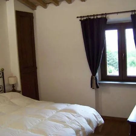 Bed and breakfast Valdipetrina 3*